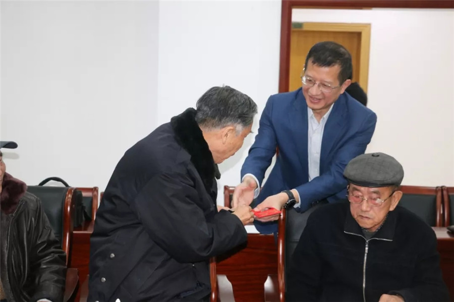 慰問退休優秀教師 (5).jpg